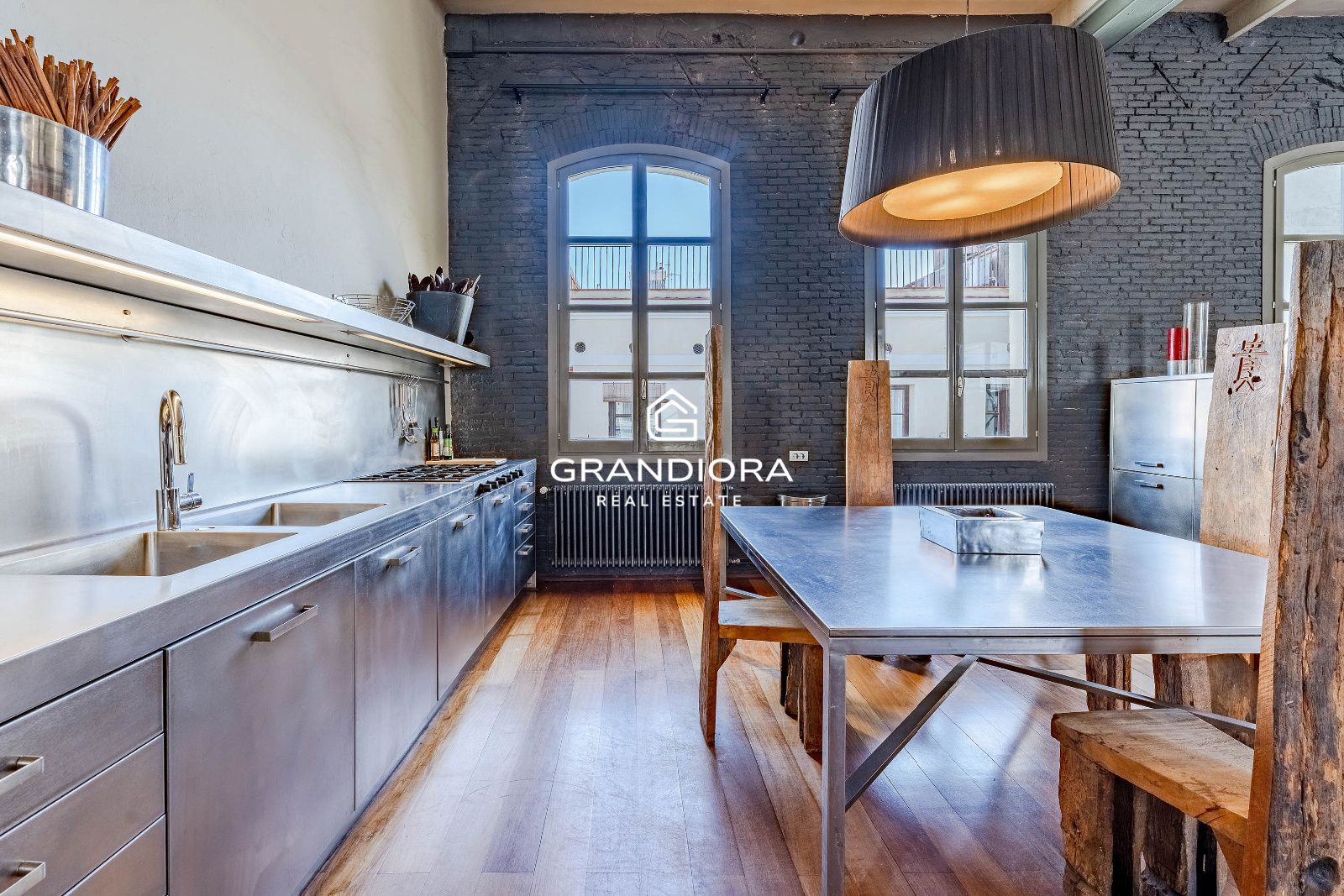 Penthouse Estilo Loft NY en el Passatge Sert: Un Escenario de Vanguardia e Historia en la Dreta de l’Eixample - Imagen 13