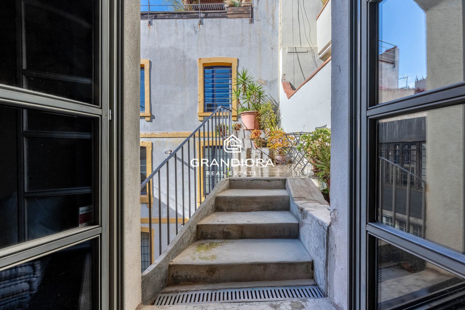 Penthouse Estilo Loft NY en el Passatge Sert: Un Escenario de Vanguardia e Historia en la Dreta de l’Eixample - Imagen 36
