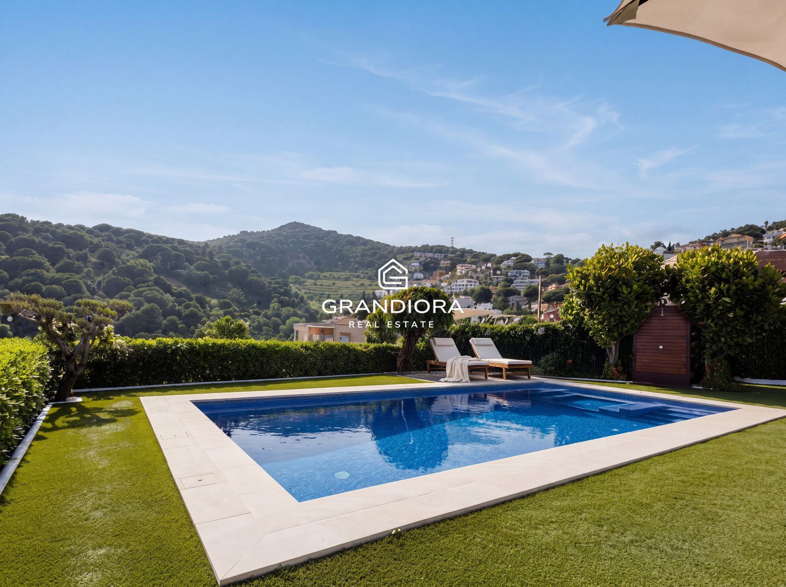 Exclusiva villa de lujo en Alella con espectaculares vistas al mar - Imagen 1