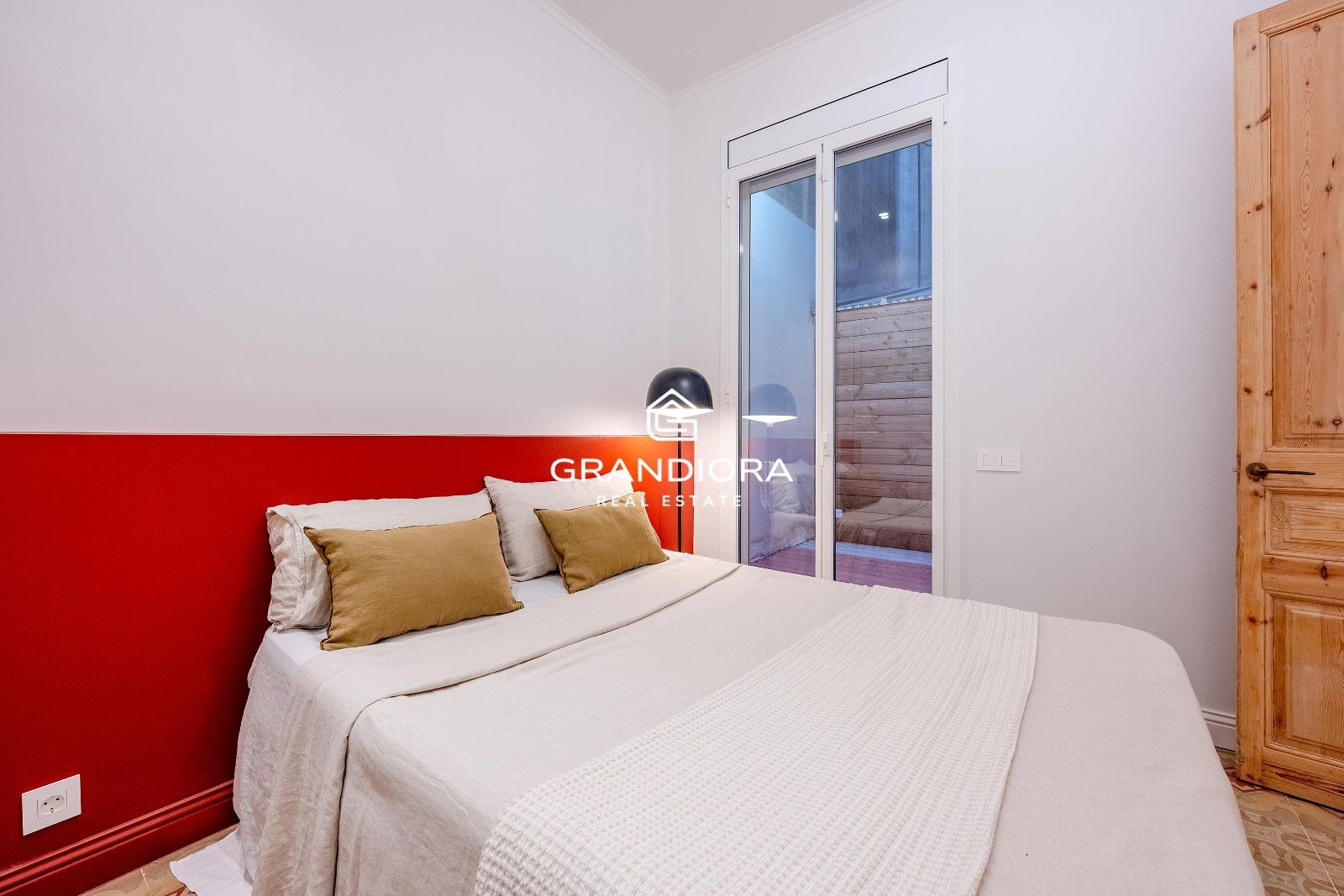 Piso reformado con terraza en la mejor zona de Eixample - Imagen 22