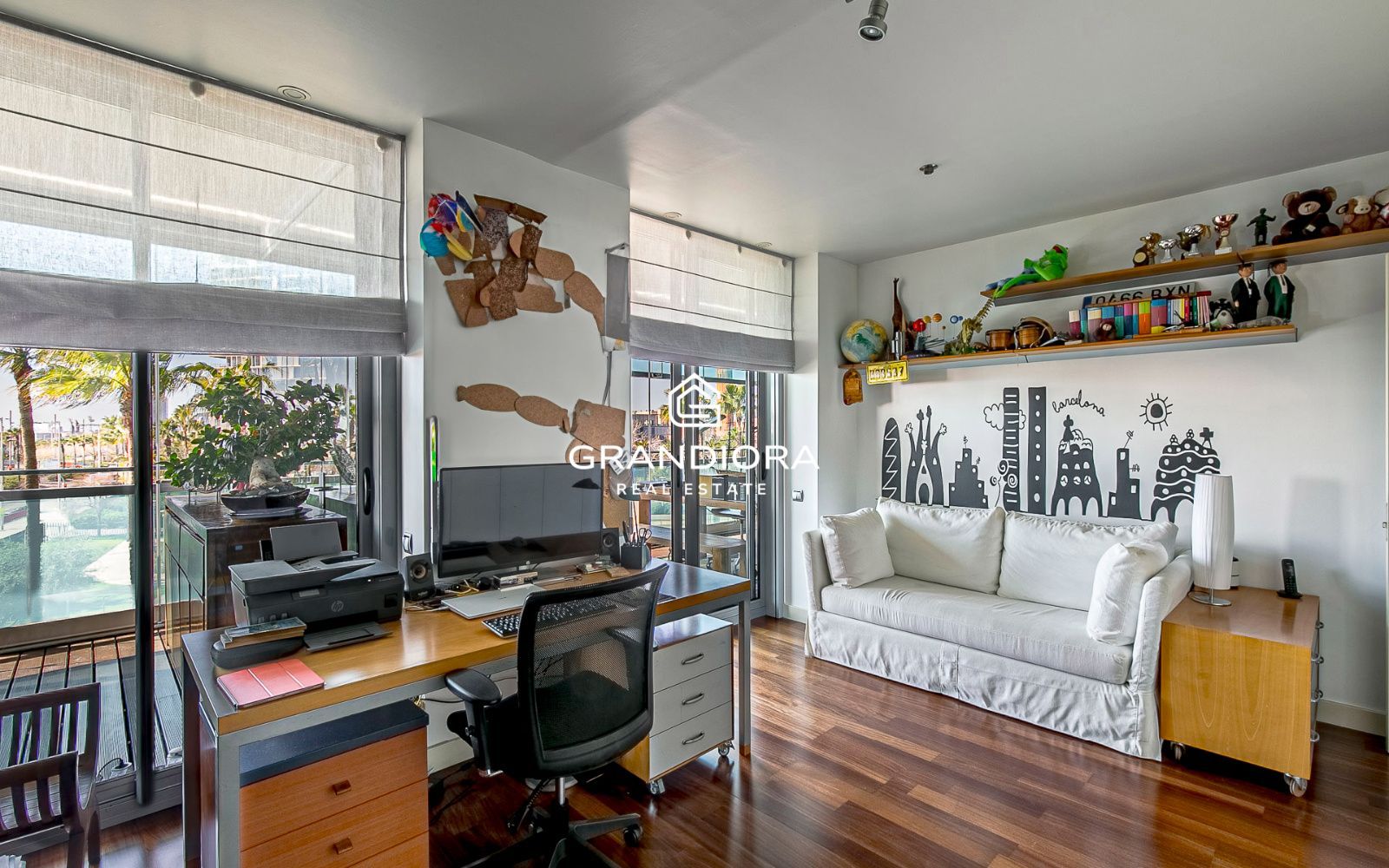 Exclusivo piso con terraza perimetral y vistas totales al mar en  la costa de Barcelona - Imagen 26
