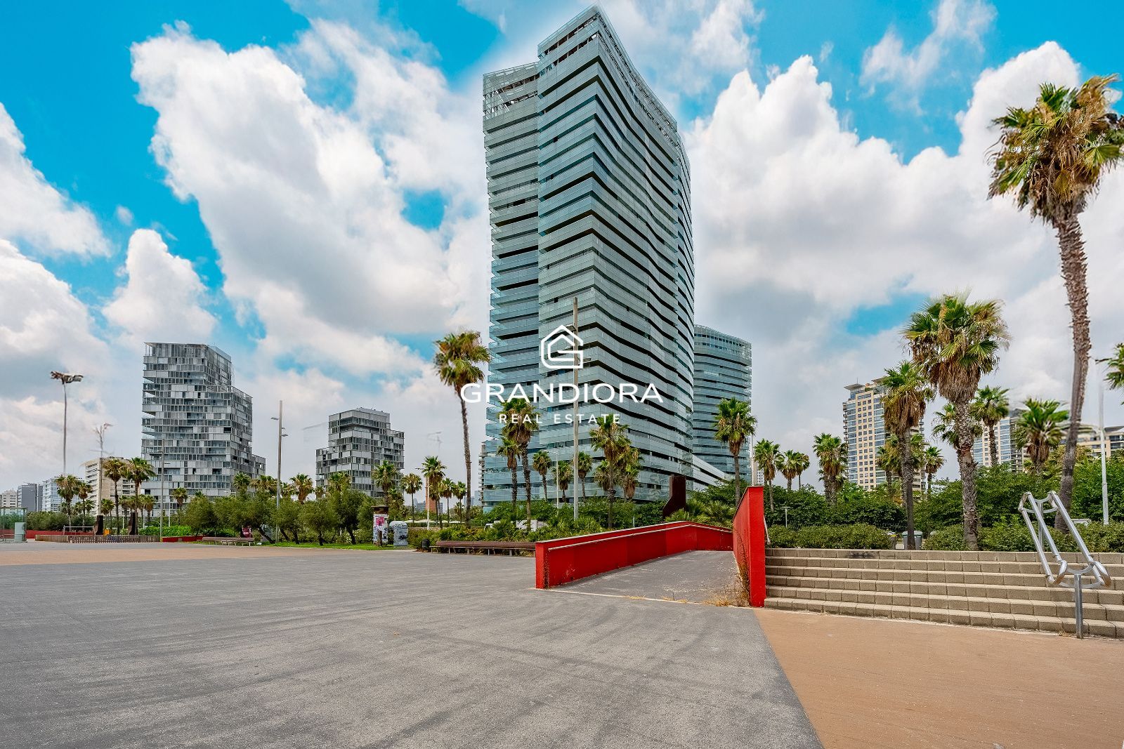 Exclusivo piso con terraza perimetral y vistas totales al mar en  la costa de Barcelona - Imagen 24