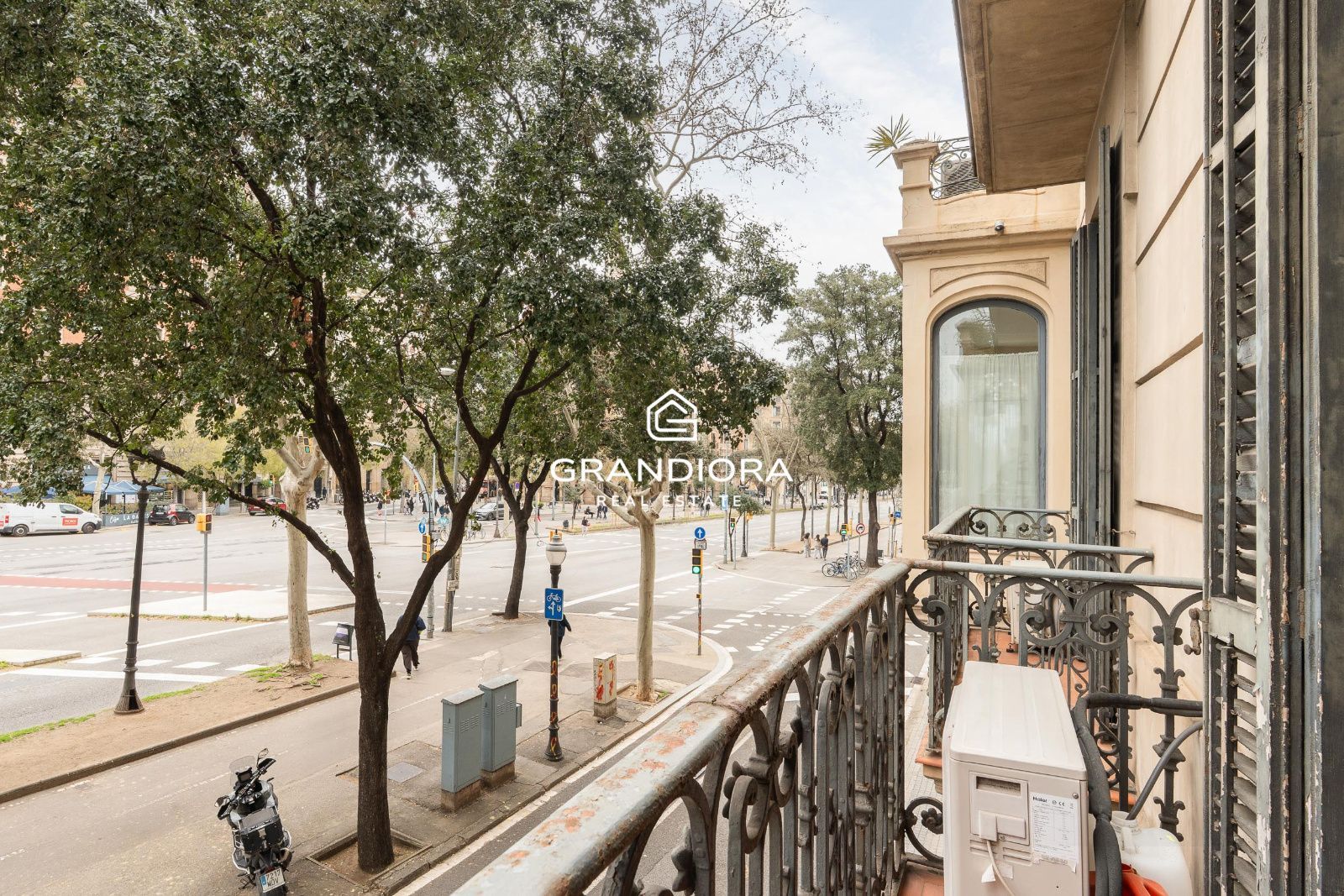 Exclusiva vivienda con carácter clásico en la Diagonal - Imagen 14