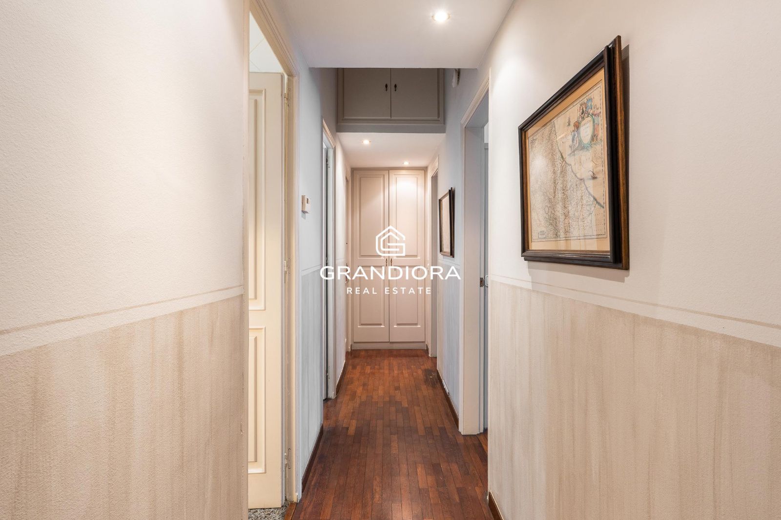 Exclusiva vivienda con carácter clásico en la Diagonal - Imagen 19
