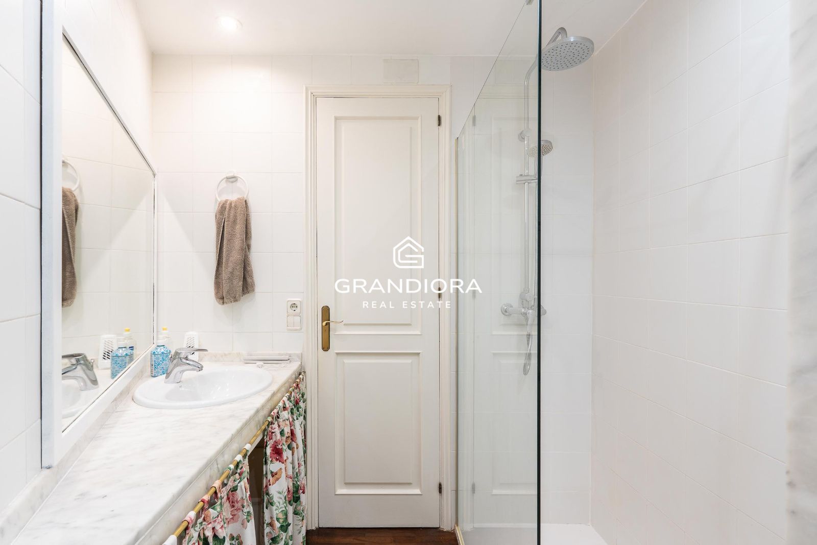 Exclusiva vivienda con carácter clásico en la Diagonal - Imagen 31