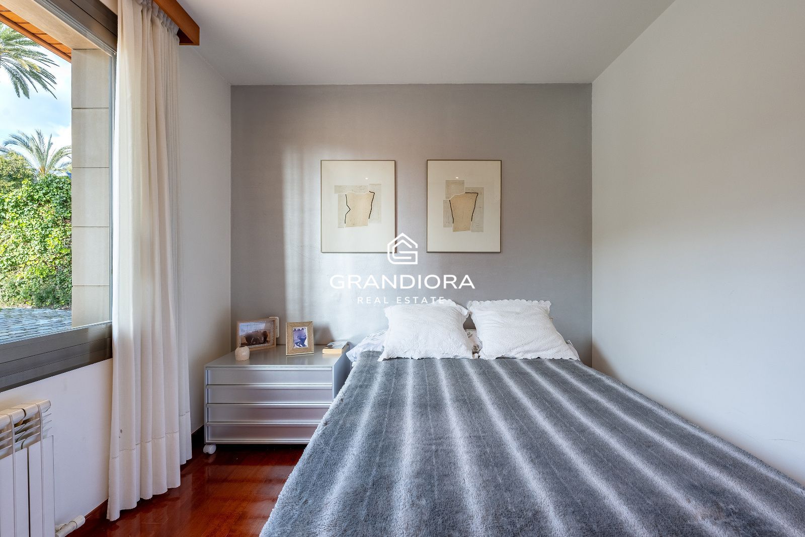 Casa de lujo en Can Teixidó con jardín plano, piscina y vistas al mar - Imagen 31