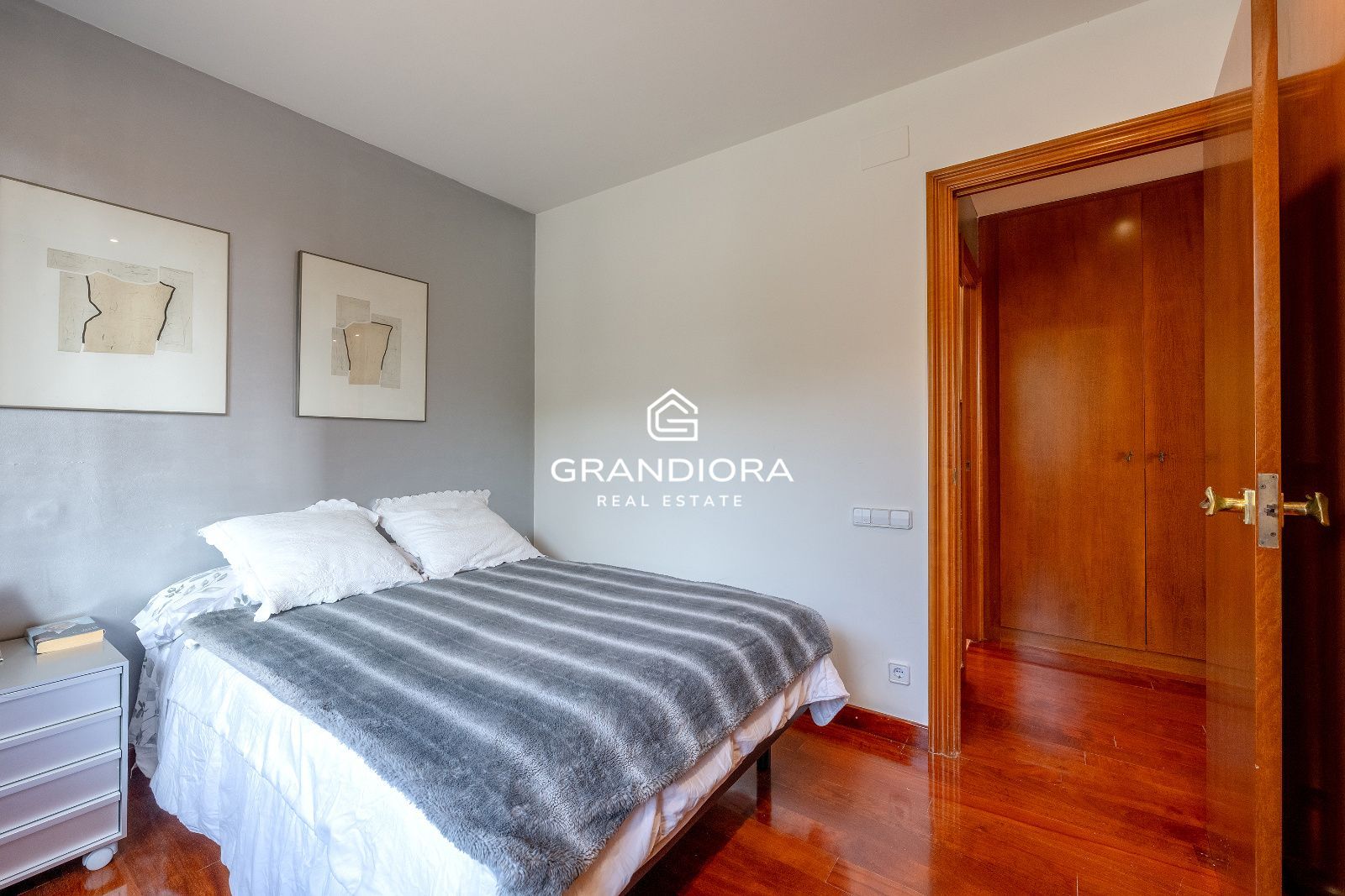 Casa de lujo en Can Teixidó con jardín plano, piscina y vistas al mar - Imagen 32