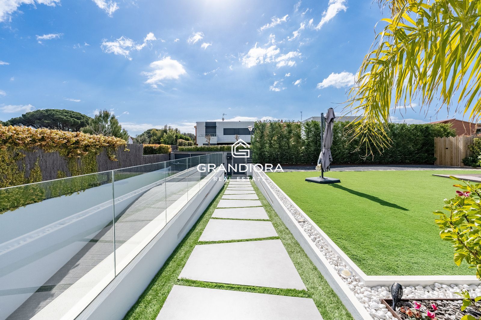 Villa de Lujo con Vistas al Mar, 5 hab. y Piscina Infinity en Sant Andreu de Llavaneres. - Imagen 44