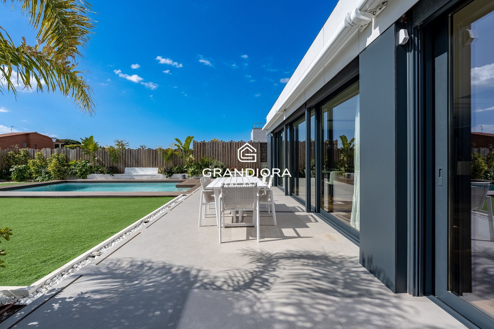 Villa de Lujo con Vistas al Mar, 5 hab. y Piscina Infinity en Sant Andreu de Llavaneres. - Imagen 6