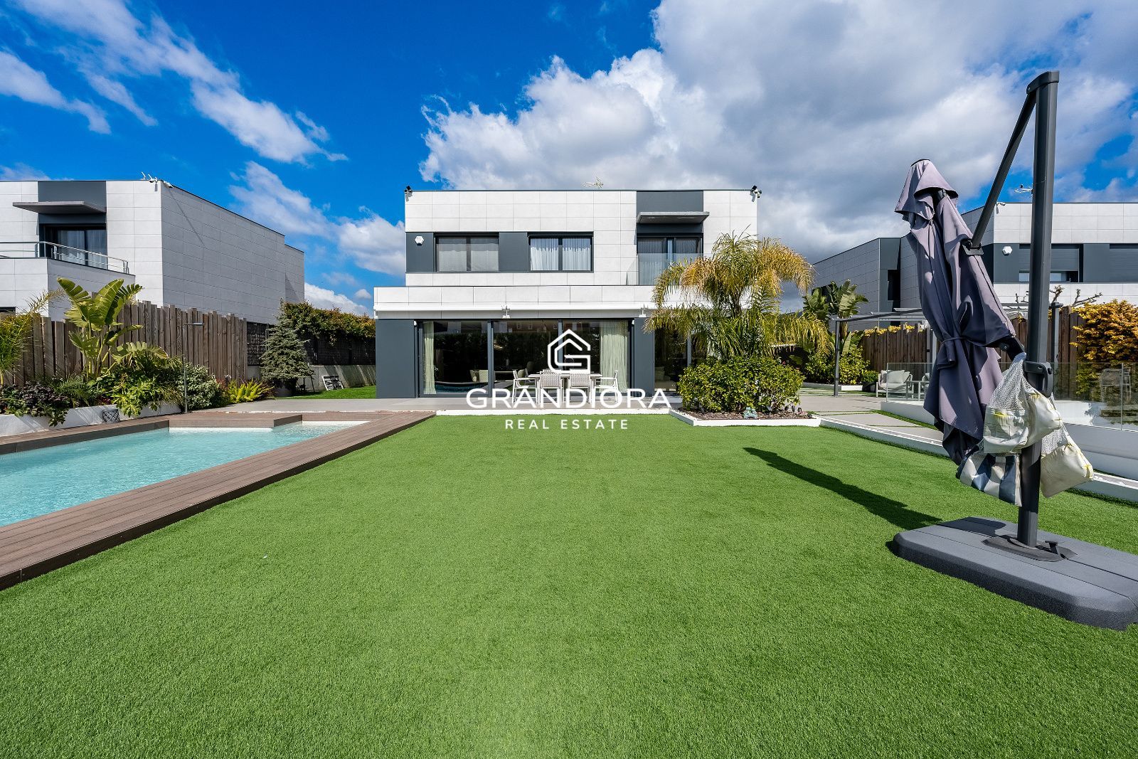 Villa de Lujo con Vistas al Mar, 5 hab. y Piscina Infinity en Sant Andreu de Llavaneres. - Imagen 3