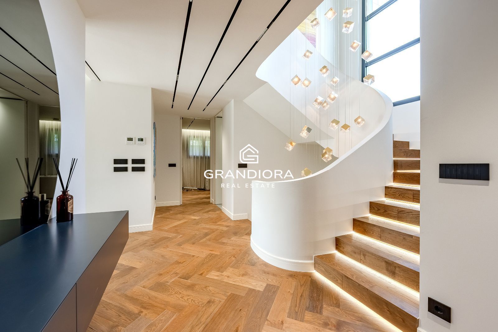 Villa de Lujo con Vistas al Mar, 5 hab. y Piscina Infinity en Sant Andreu de Llavaneres. - Imagen 17