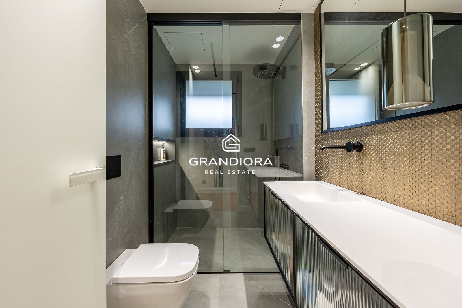 Villa de Lujo con Vistas al Mar, 5 hab. y Piscina Infinity en Sant Andreu de Llavaneres. - Imagen 23