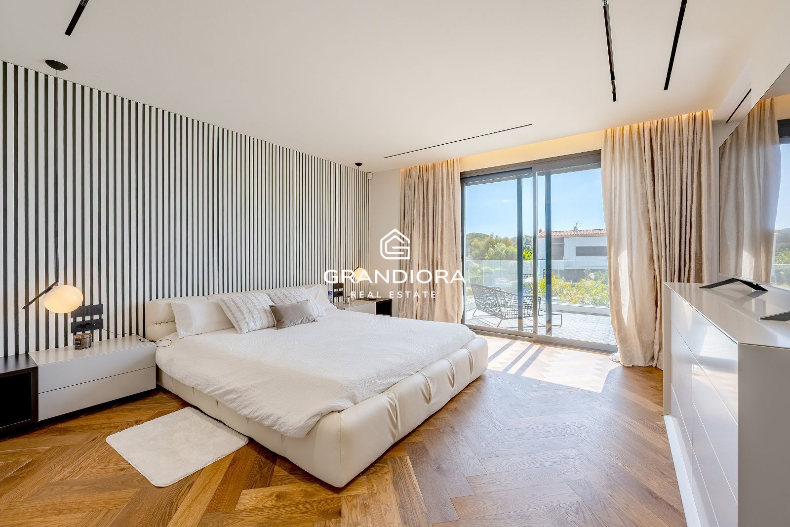 Villa de Lujo con Vistas al Mar, 5 hab. y Piscina Infinity en Sant Andreu de Llavaneres. - Imagen 22