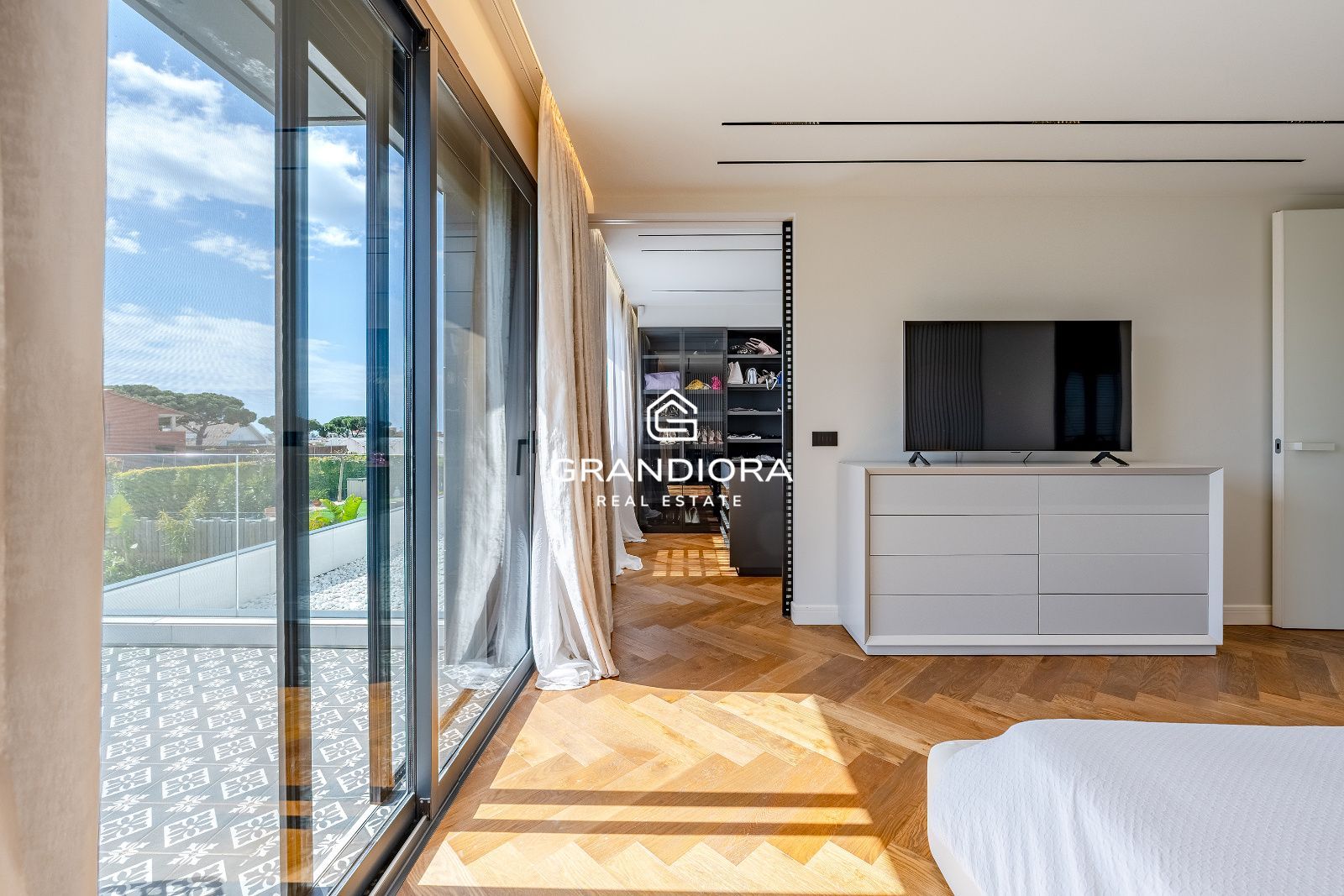 Villa de Lujo con Vistas al Mar, 5 hab. y Piscina Infinity en Sant Andreu de Llavaneres. - Imagen 27