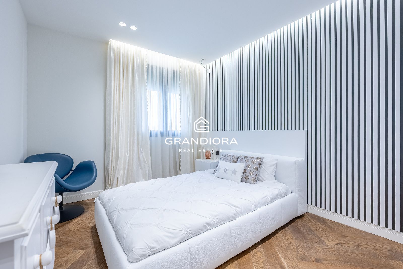 Villa de Lujo con Vistas al Mar, 5 hab. y Piscina Infinity en Sant Andreu de Llavaneres. - Imagen 35