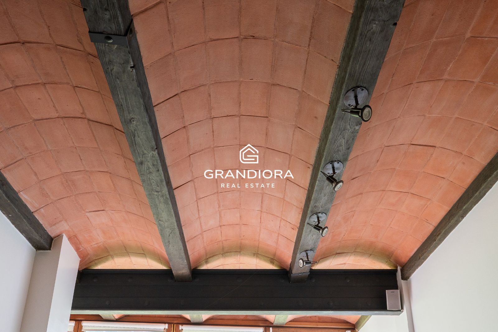 Piso de 100 metros cuadrados cerca de Plaza Urquinaona y Paseo de Gracia - Imagen 16