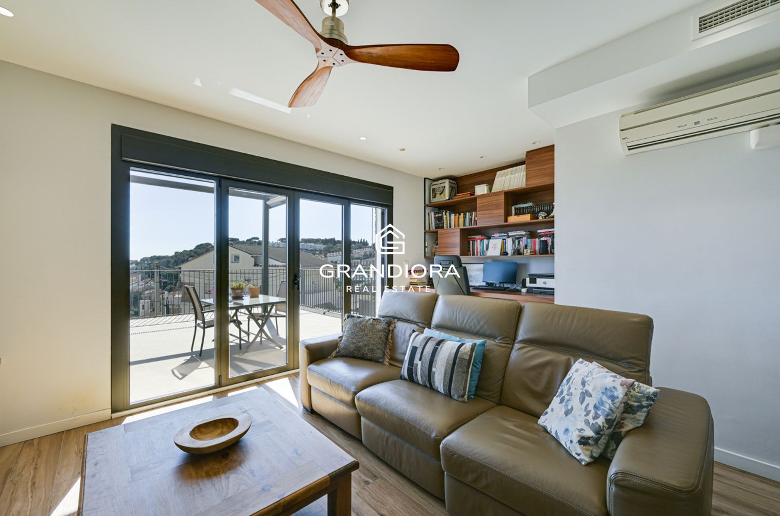 Espectacular Villa de Lujo con Vistas al Mar en Caldes d’Estrac - Imagen 15