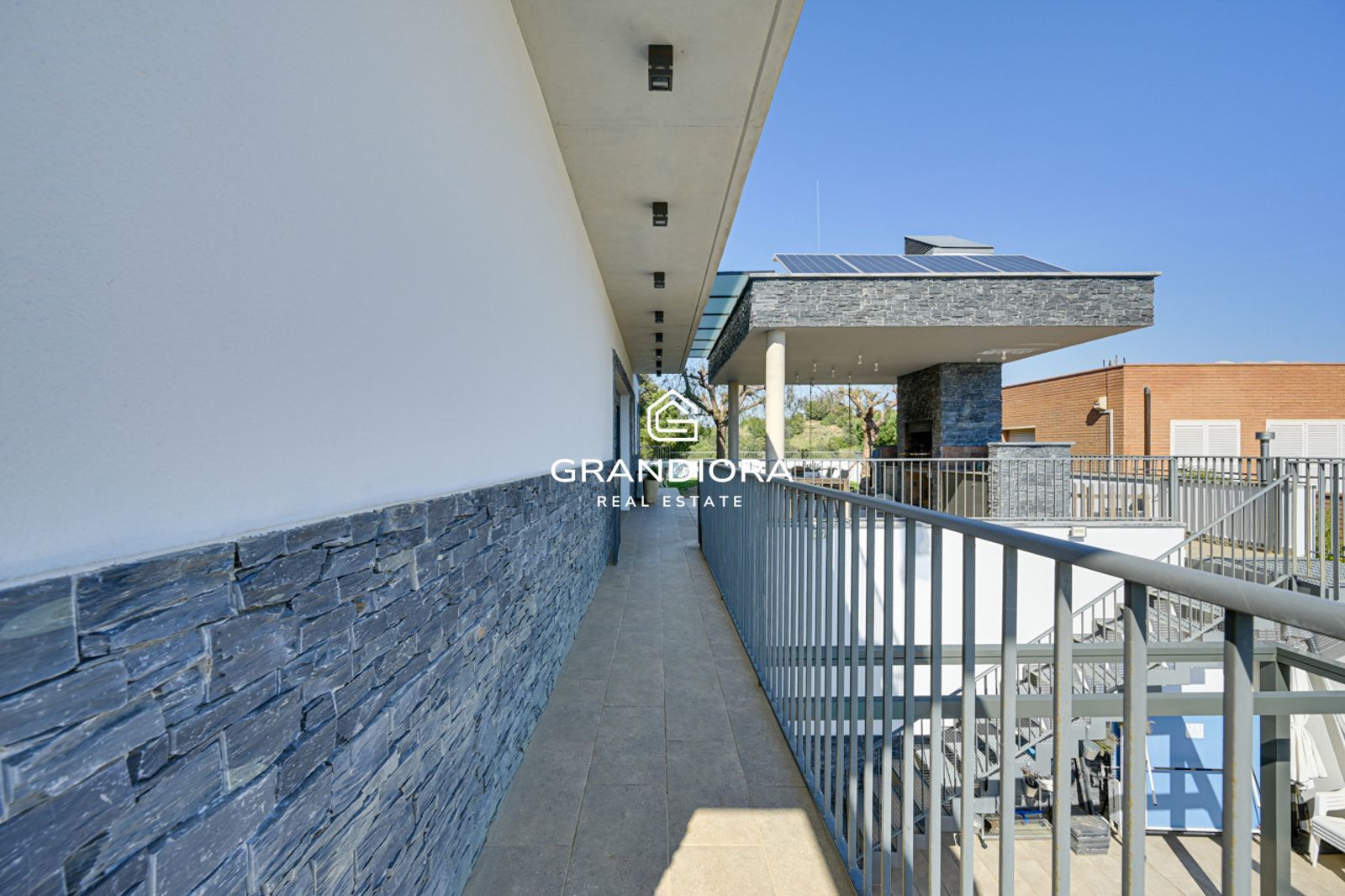 Espectacular Villa de Lujo con Vistas al Mar en Caldes d’Estrac - Imagen 32