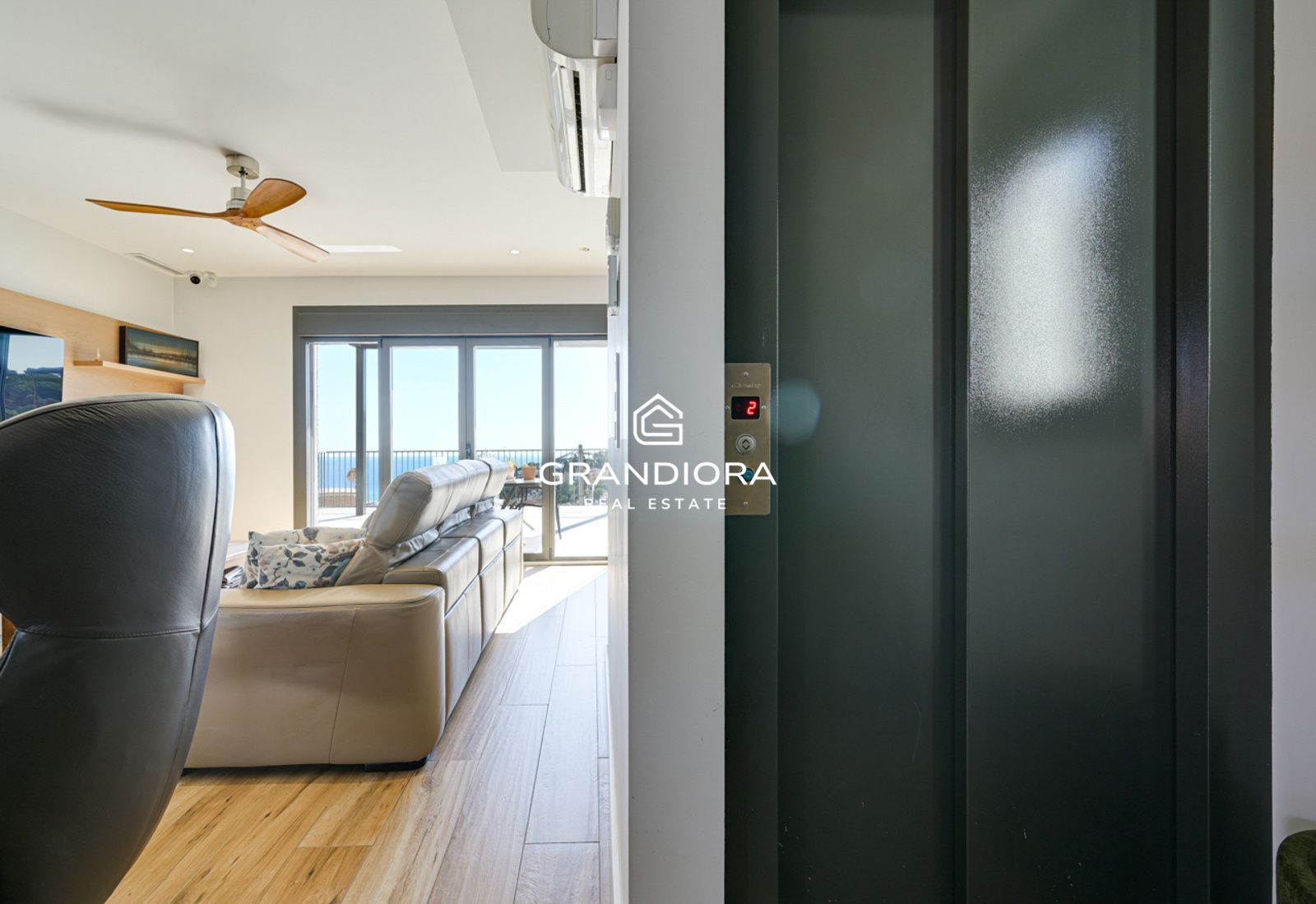 Espectacular Villa de Lujo con Vistas al Mar en Caldes d’Estrac - Imagen 39