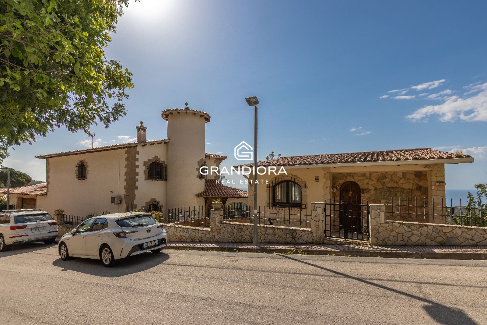 Residencia de Alto Valor Patrimonial con vistas al mar en Lloret de Mar - Imagen 11