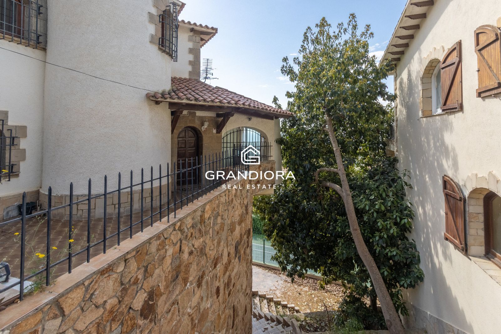 Residencia de Alto Valor Patrimonial con vistas al mar en Lloret de Mar - Imagen 14