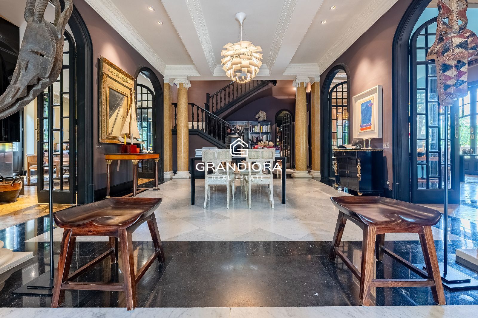 Villa de lujo de más de 1.000 m² en parcela de 5.000 m² con piscina y casa anexa - Imagen 6