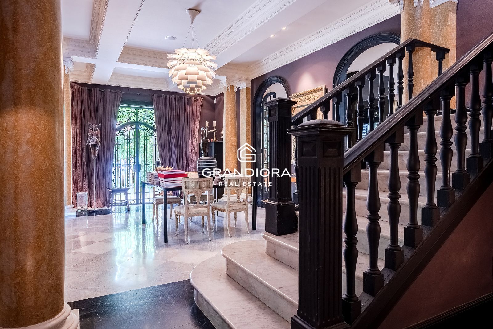 Villa de lujo de más de 1.000 m² en parcela de 5.000 m² con piscina y casa anexa - Imagen 20