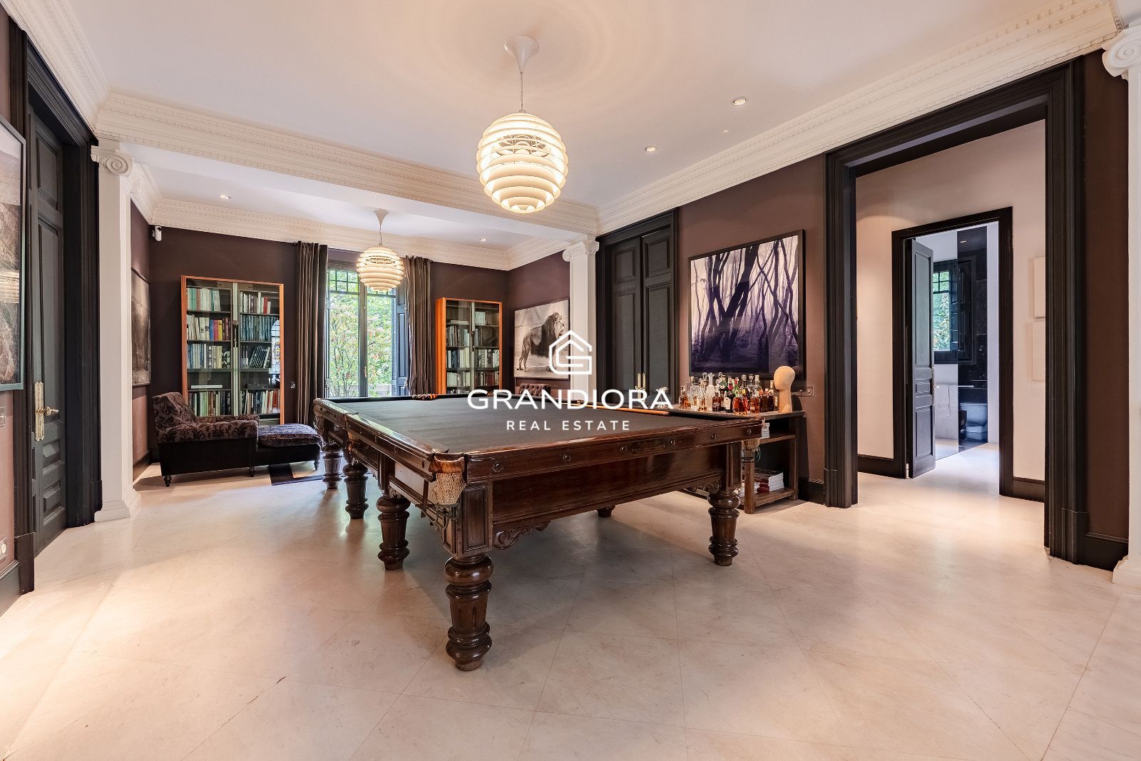 Villa de lujo de más de 1.000 m² en parcela de 5.000 m² con piscina y casa anexa - Imagen 23