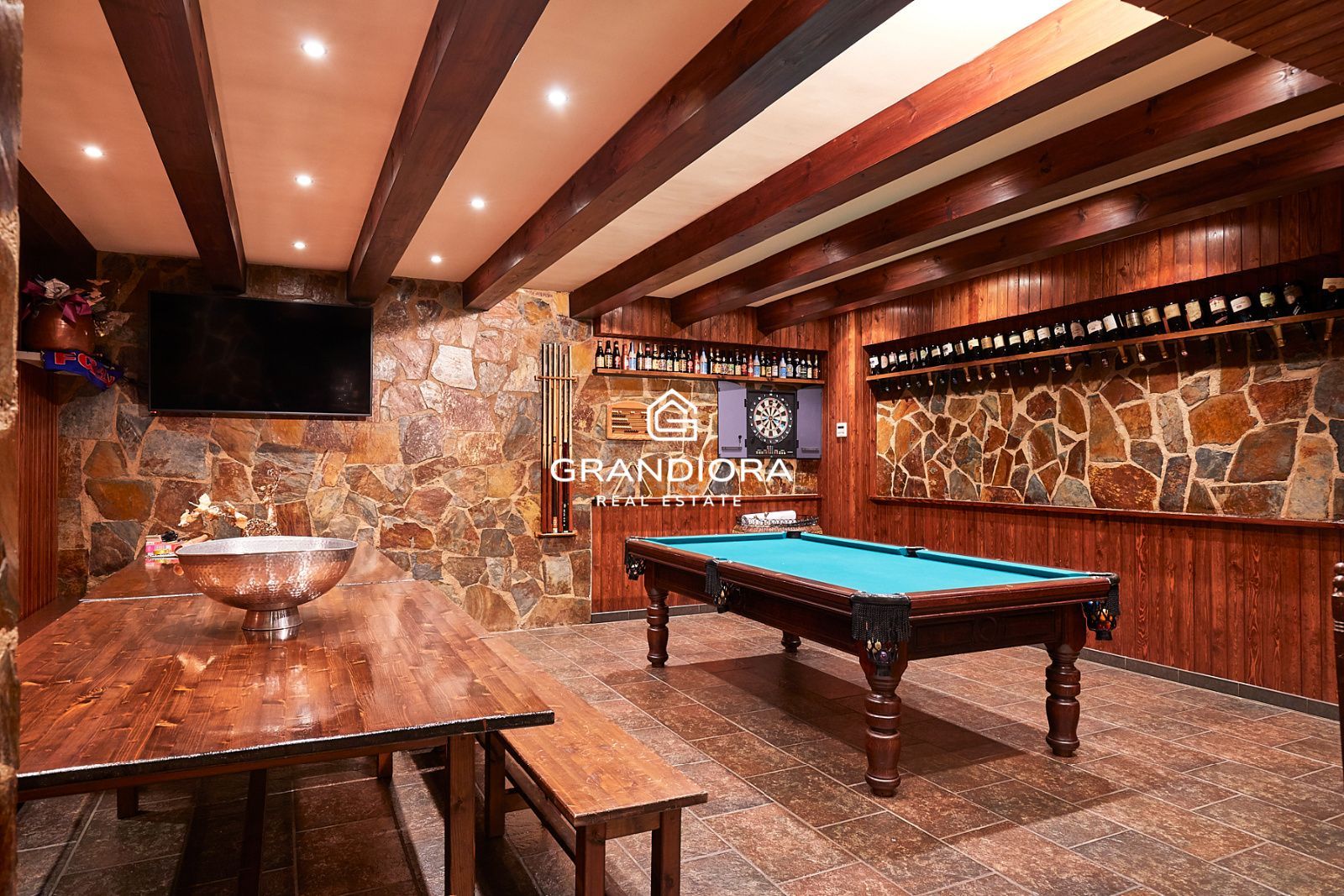 Exclusiva mansión con piscina en la prestigiosa urbanización Mas Ram - Imagen 46