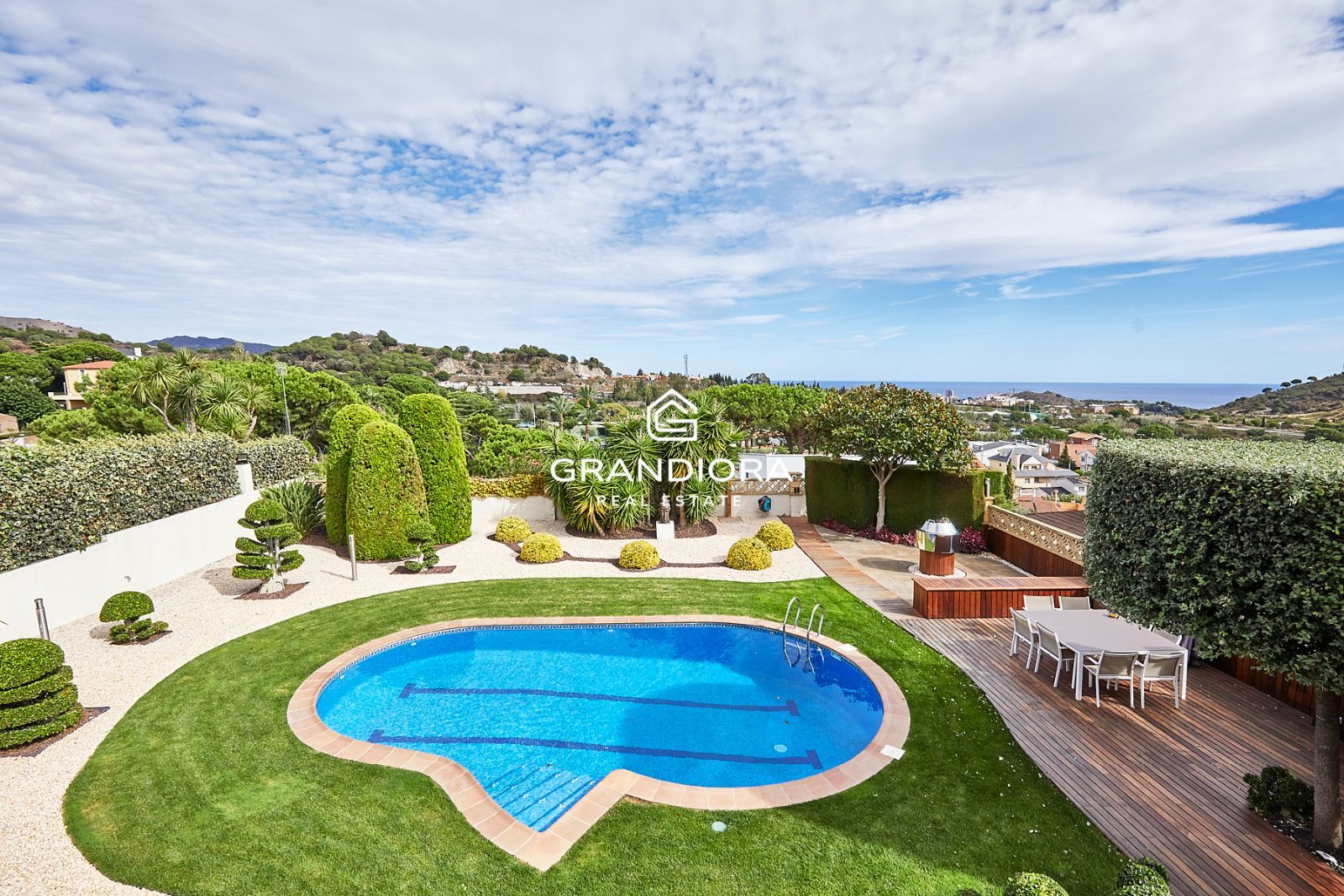 Exclusiva mansión con piscina en la prestigiosa urbanización Mas Ram - Imagen 53