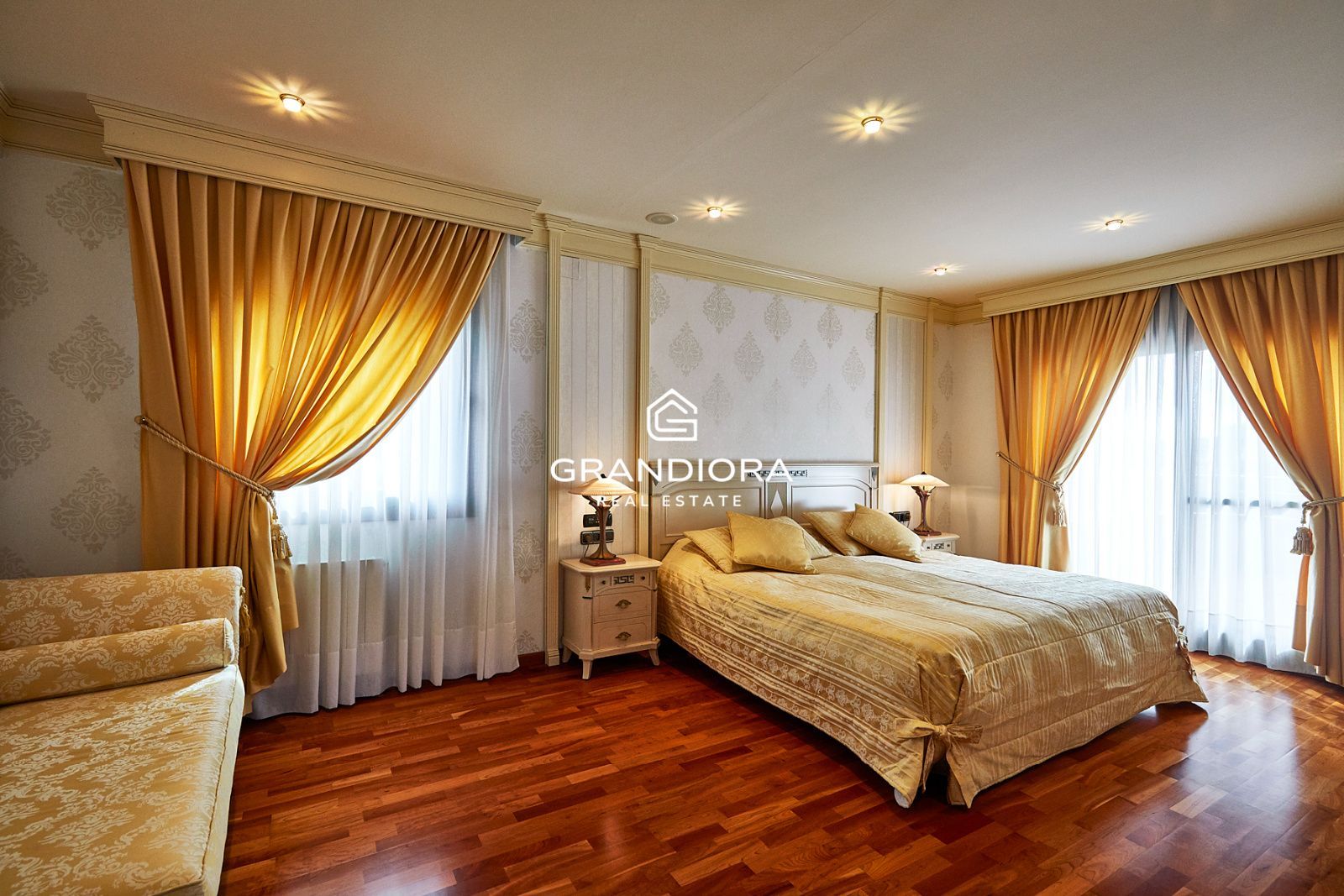 Exclusiva mansión con piscina en la prestigiosa urbanización Mas Ram - Imagen 27