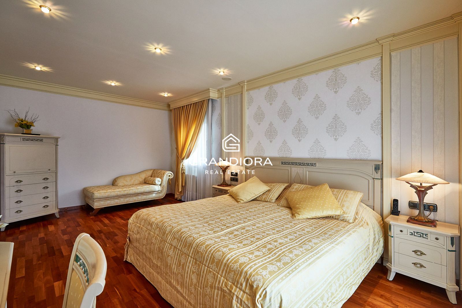 Exclusiva mansión con piscina en la prestigiosa urbanización Mas Ram - Imagen 28