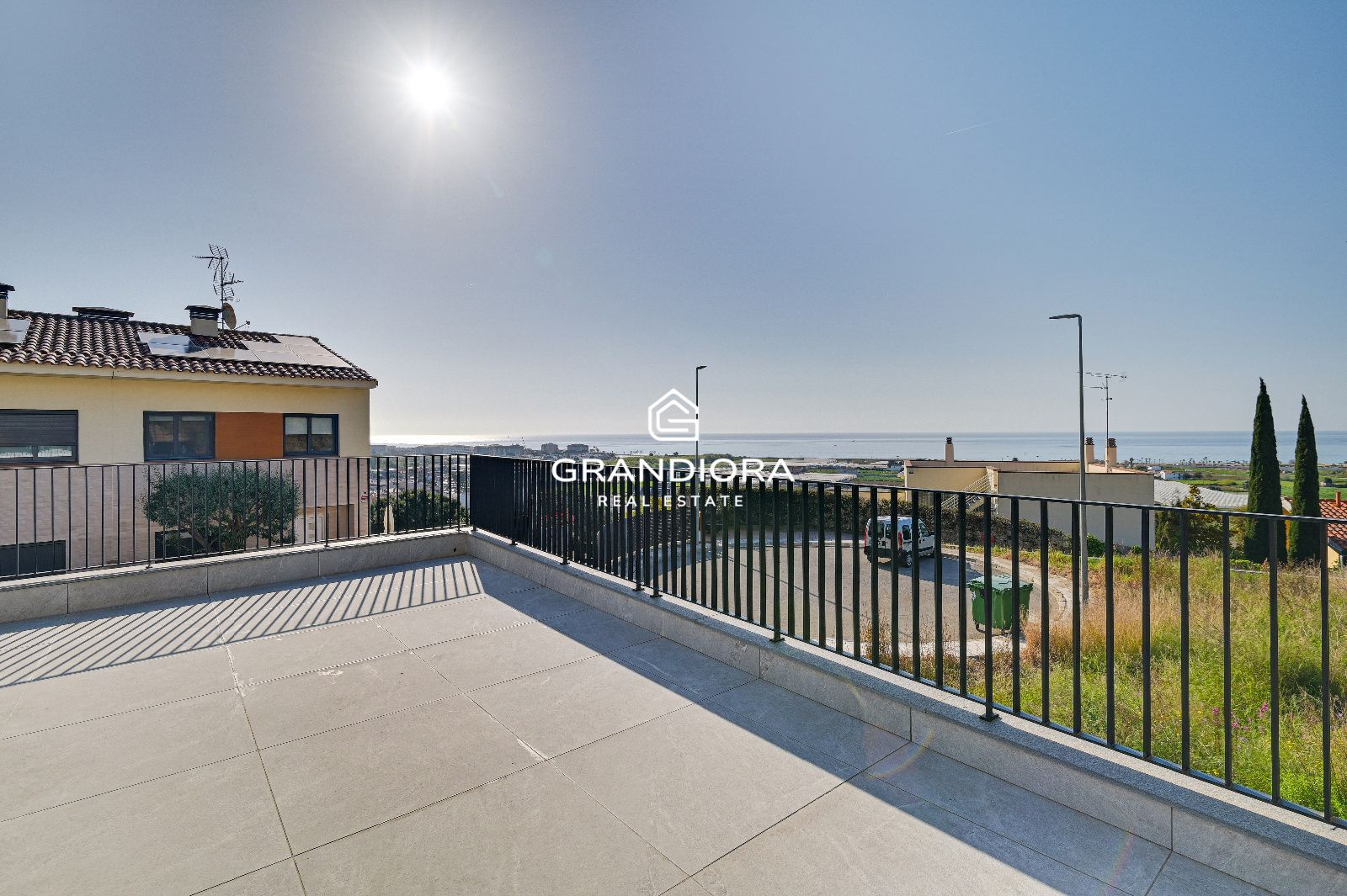 Villa de lujo con vistas panorámicas al mar, piscina salina y domótica integrada - Imagen 50