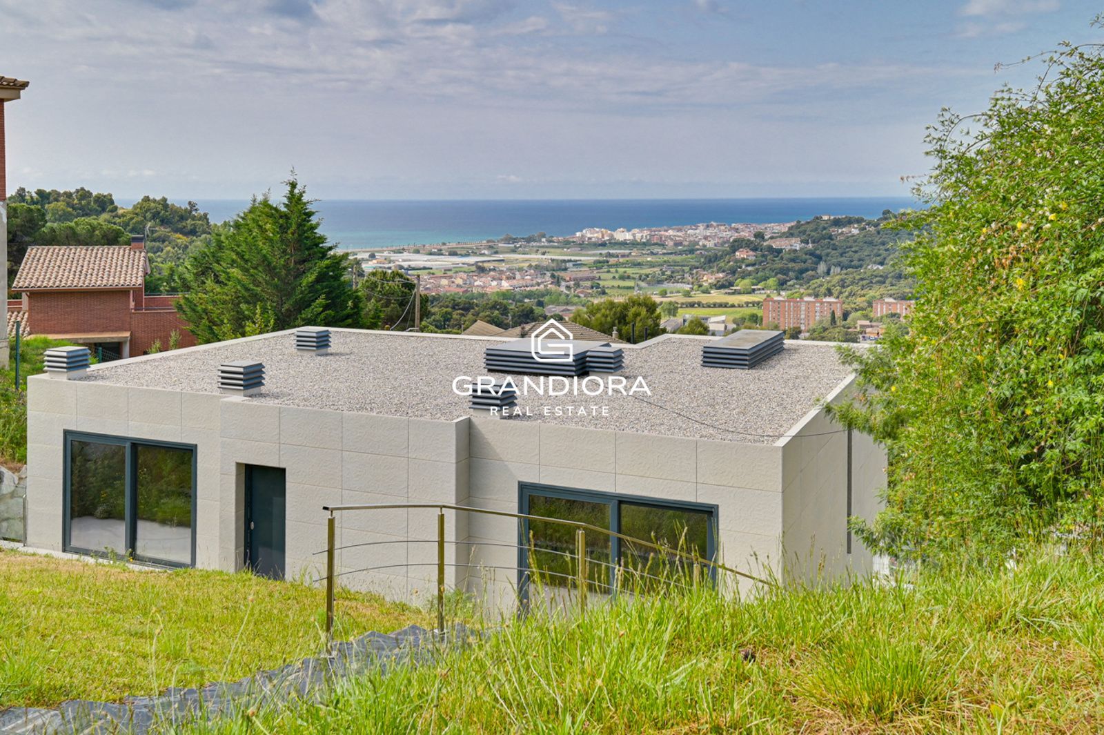Villa con piscina infinity y vistas al mar en venta en Maresme - Imagen 4