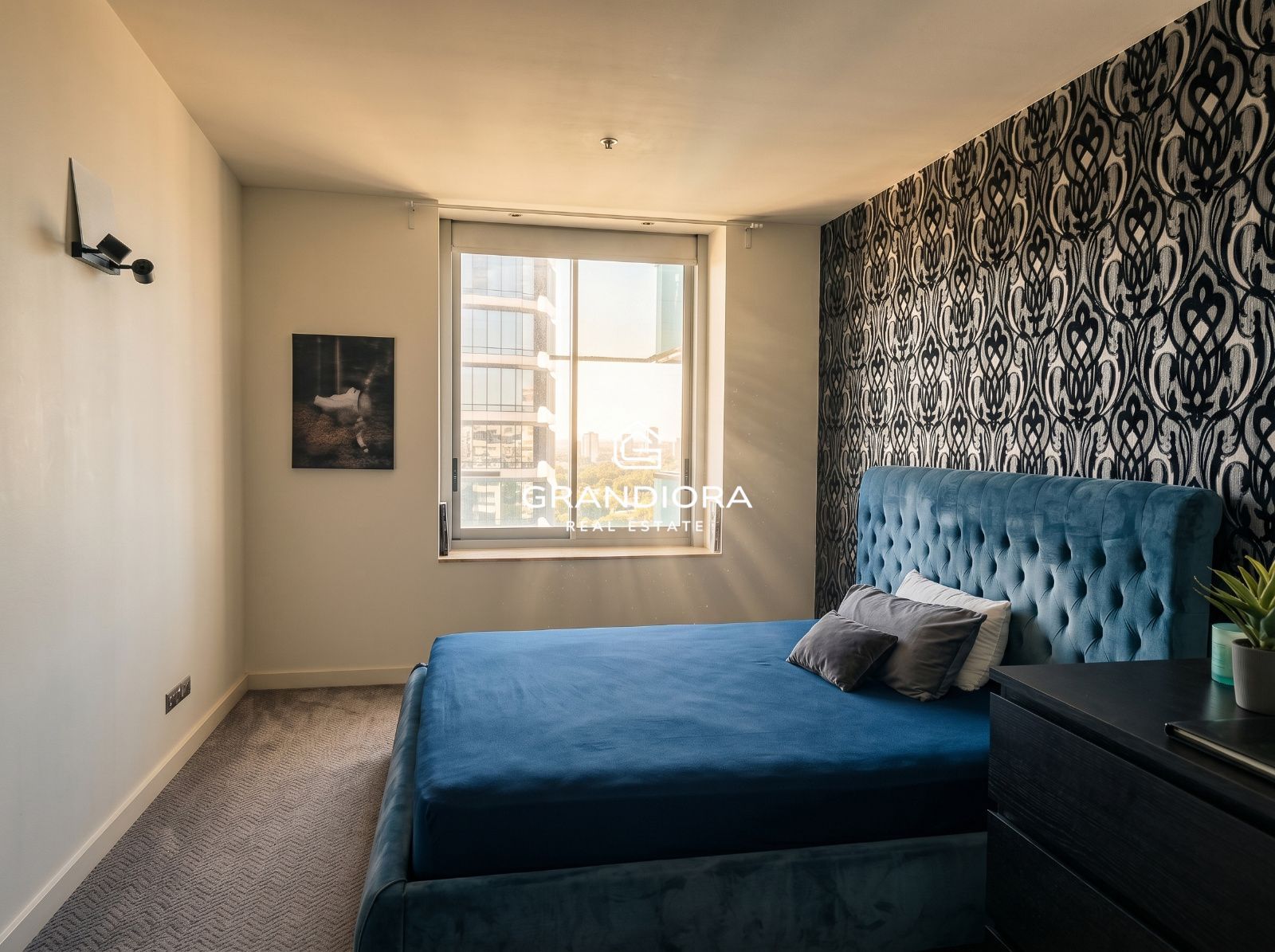 Ático dúplex exclusivo en primera línea de mar en Barcelona con terraza, piscina privada y vistas panorámicas - Imagen 17