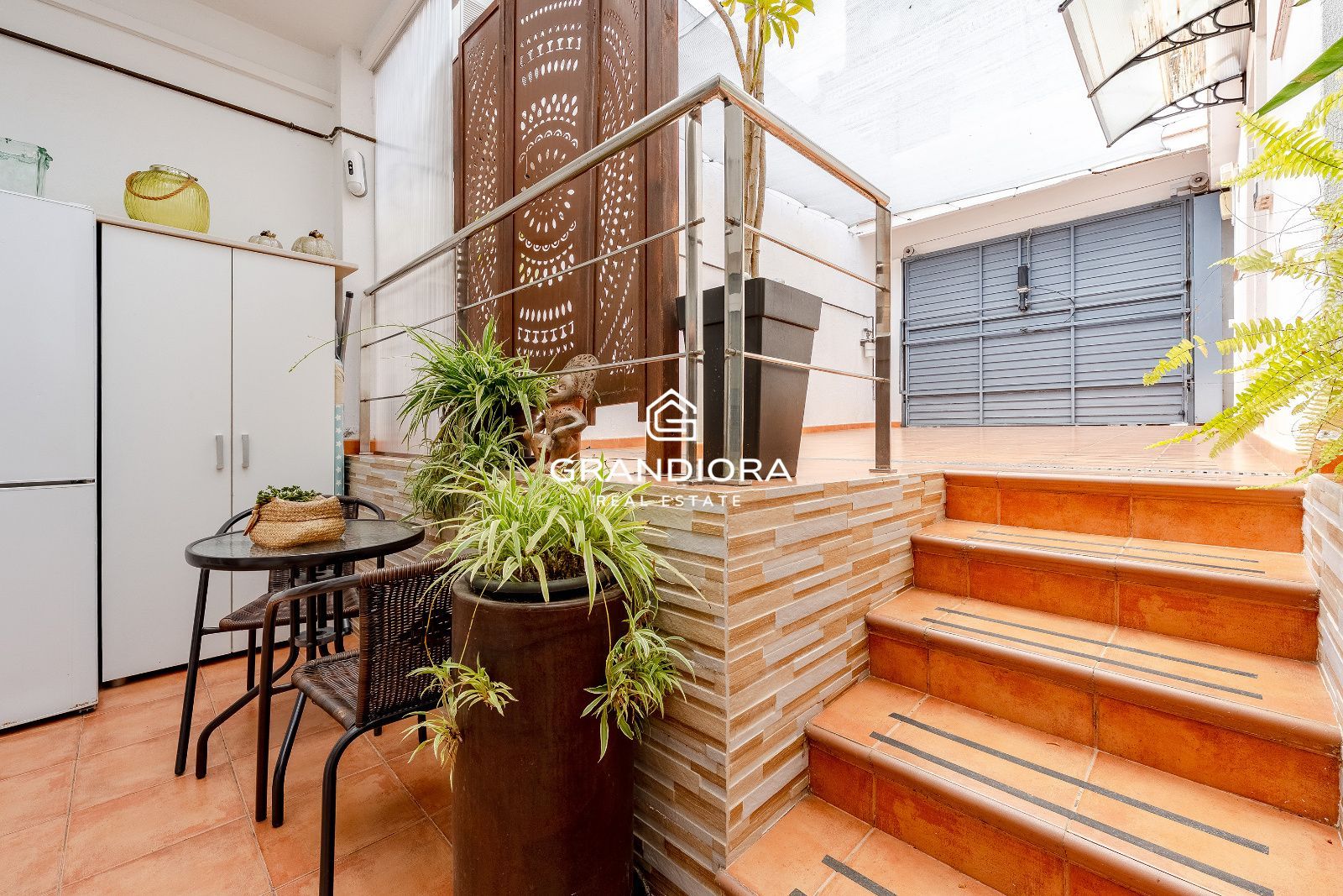 Casa adosada con terraza y vistas al mar en El Masnou - Imagen 15