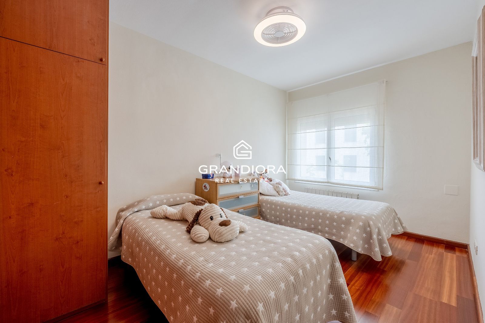 Casa adosada con terraza y vistas al mar en El Masnou - Imagen 33