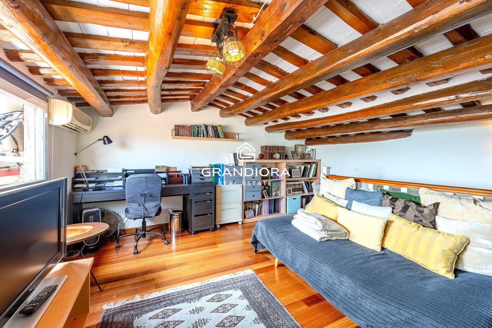Casa adosada con terraza y vistas al mar en El Masnou - Imagen 38