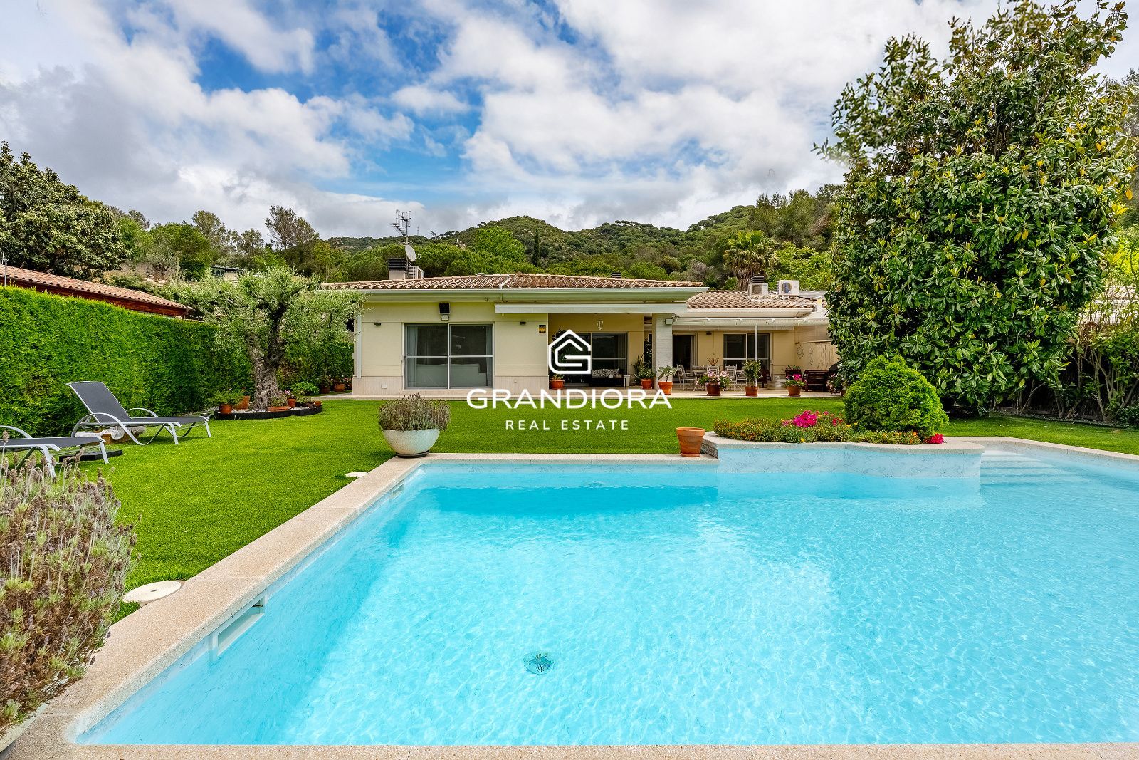 Precioso Chalet de lujo en zona tranquila de Teià - Imagen 1