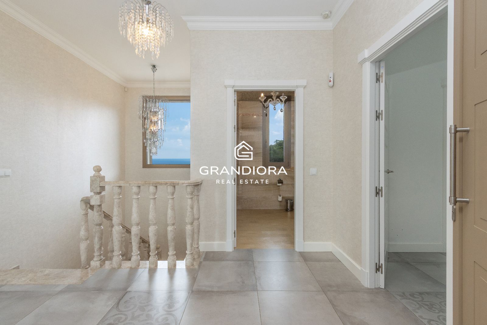 Villa de lujo con licencia turística y vistas al mar en Tossa de Mar - Imagen 11