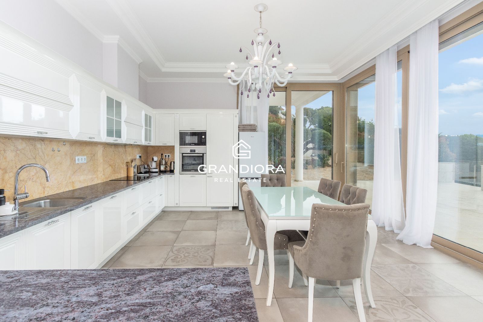 Villa de lujo con licencia turística y vistas al mar en Tossa de Mar - Imagen 16