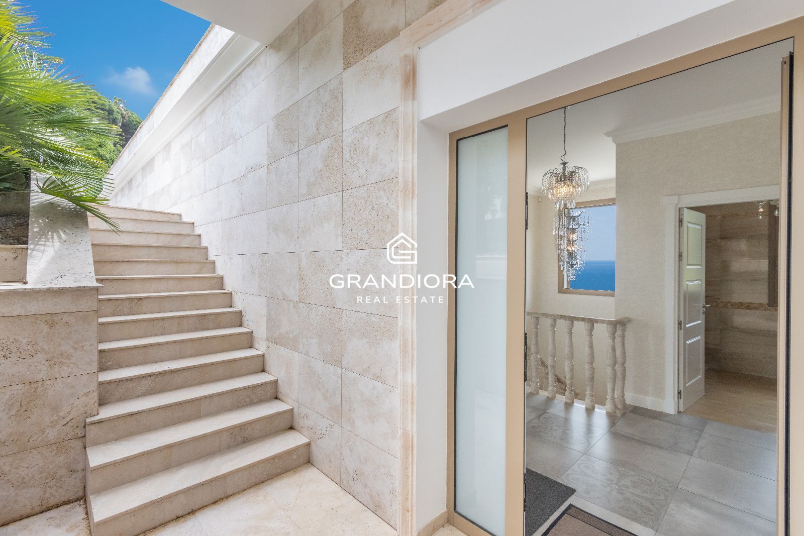 Villa de lujo con licencia turística y vistas al mar en Tossa de Mar - Imagen 9