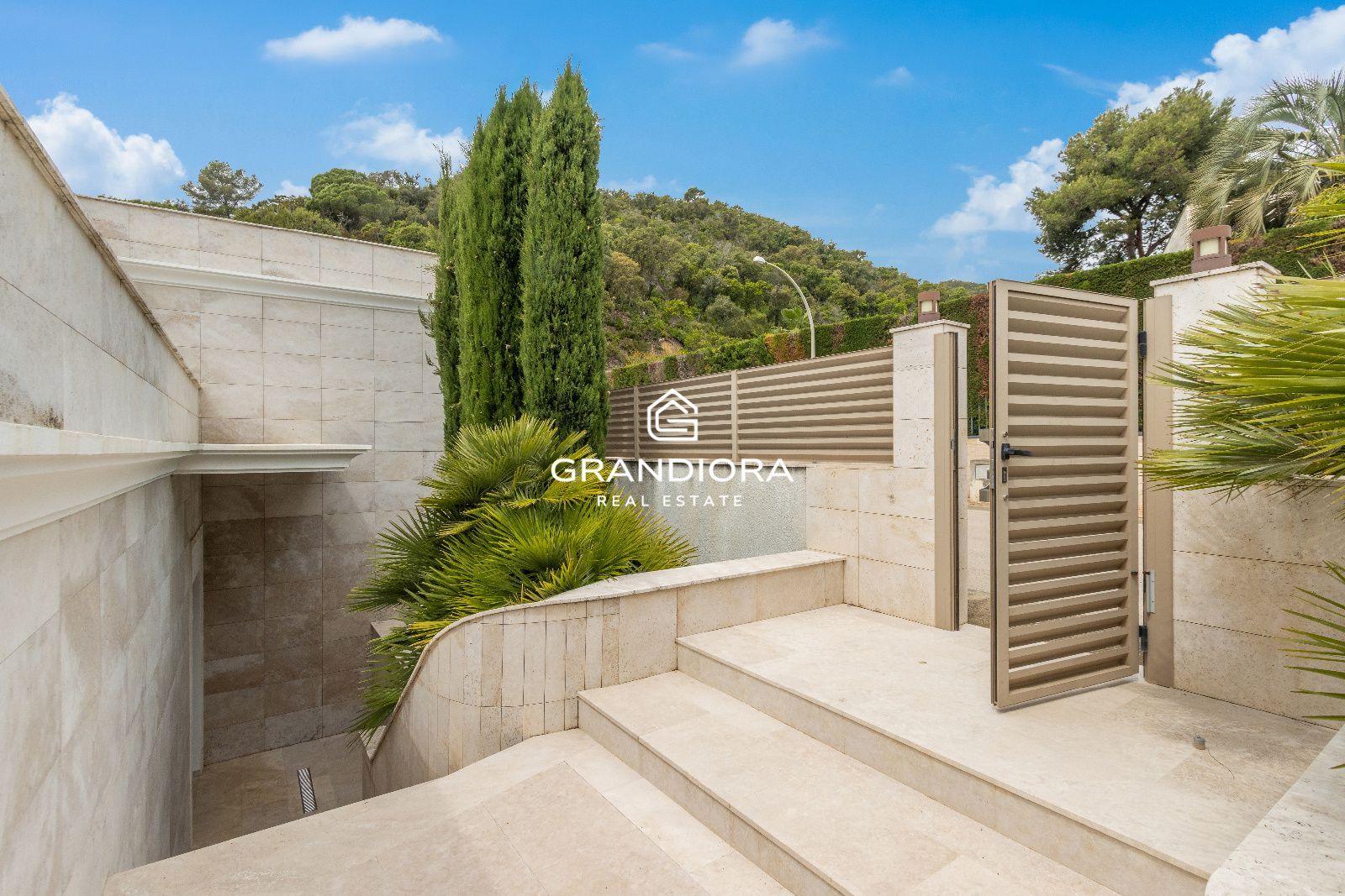 Villa de lujo con licencia turística y vistas al mar en Tossa de Mar - Imagen 6