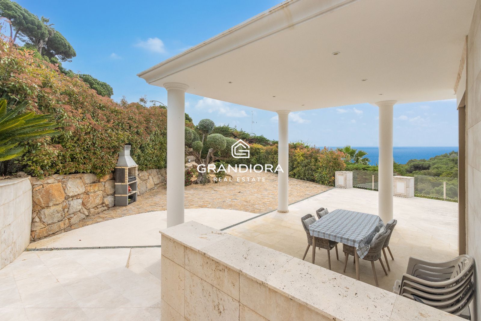 Villa de lujo con licencia turística y vistas al mar en Tossa de Mar - Imagen 7