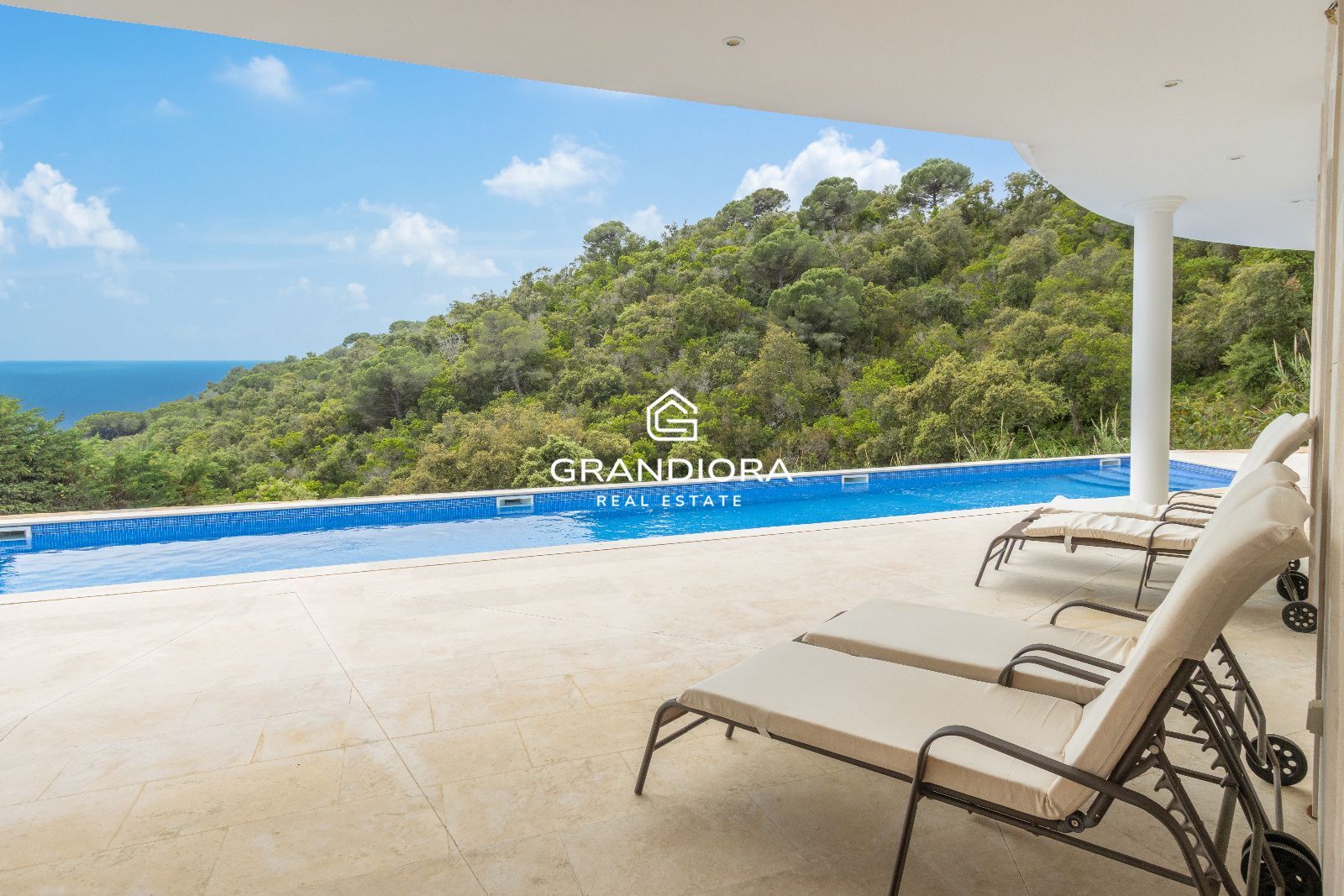 Villa de lujo con licencia turística y vistas al mar en Tossa de Mar - Imagen 5
