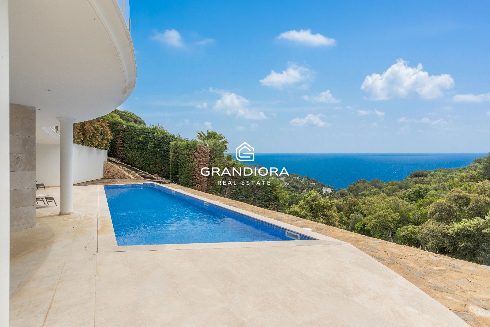 Villa de lujo con licencia turística y vistas al mar en Tossa de Mar - Imagen 4
