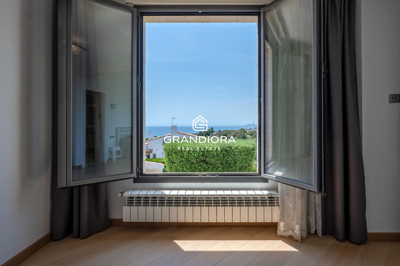 Villa de lujo con vistas al mar en Can Teixidó - Imagen 27
