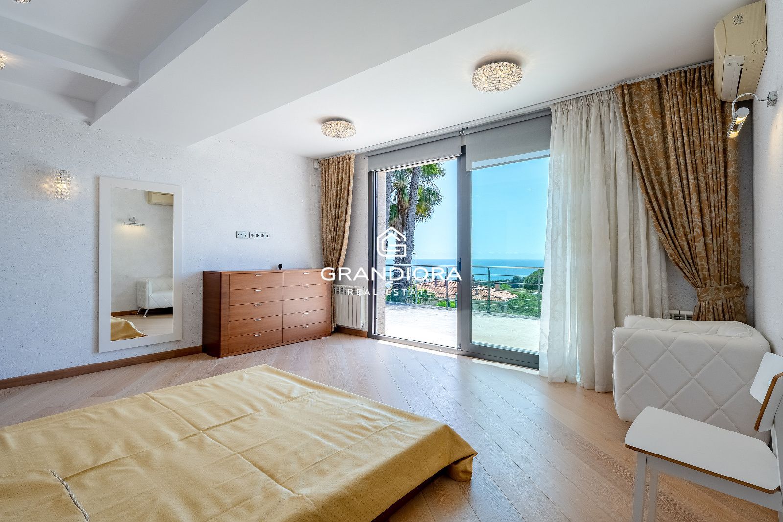 Villa de lujo con vistas al mar en Can Teixidó - Imagen 32