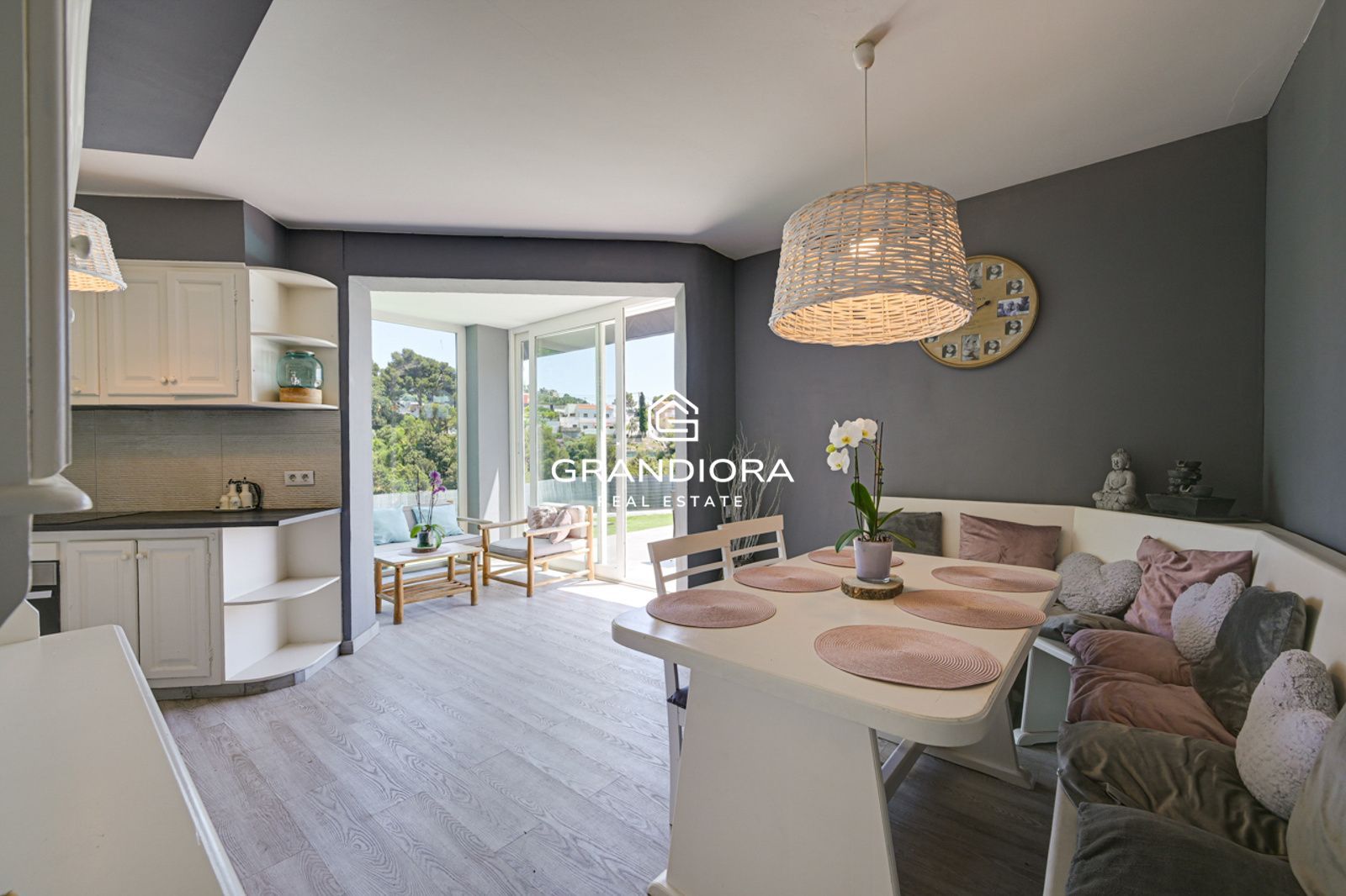Villa con Licencia Turistica, Vistas al Mar, Piscina Climatizada y Jacuzzi - Imagen 4