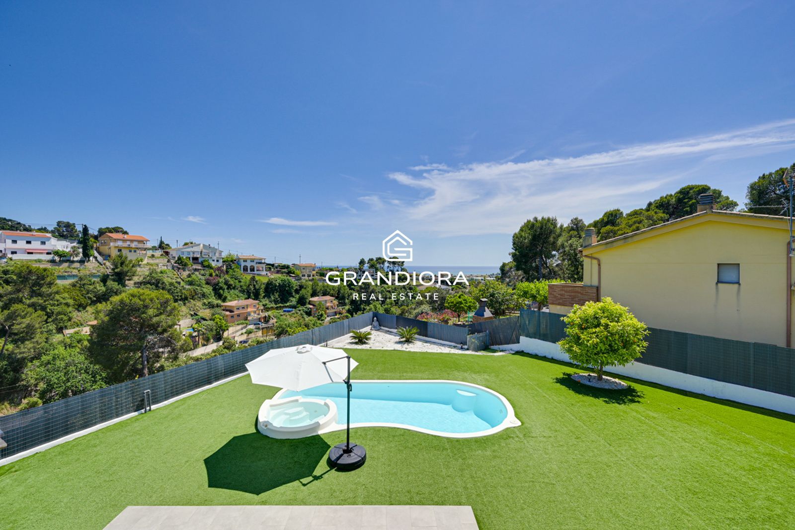 Villa con Licencia Turistica, Vistas al Mar, Piscina Climatizada y Jacuzzi - Imagen 18